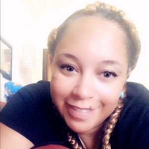 Meet your Posher, April